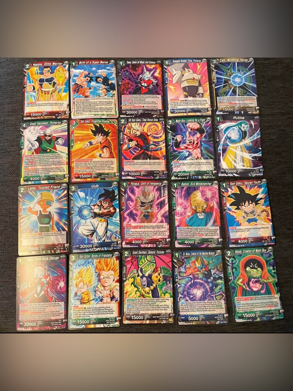 (18) 60 dragon ball cards in perfect condition